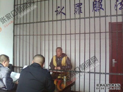 橋東警方辦案中。 王浩攝