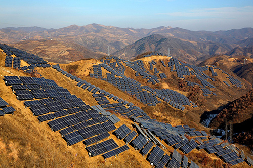 秦皇島隔河頭光伏發(fā)電場(chǎng)投運(yùn)