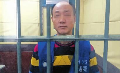 加工廠老板詐騙35起被抓：取保候?qū)徍竽懢痛罅? height=