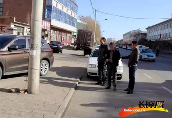 犯罪嫌疑人指認(rèn)現(xiàn)場(chǎng)。尚義縣公安局供圖