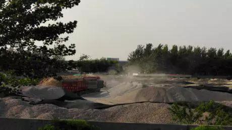 6月8日，武強縣安華商砼大型攪拌站。