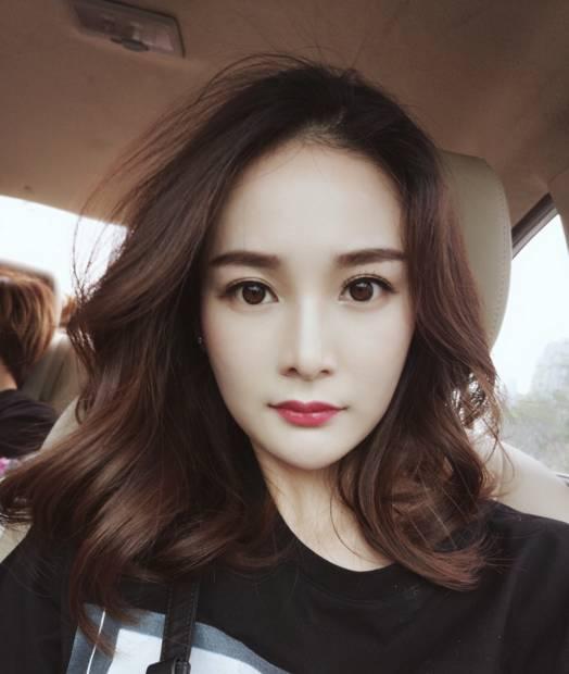 鋼針，小編覺得她像假人。