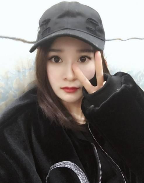 楊冪剪短發(fā)了，妹紙也要剪～