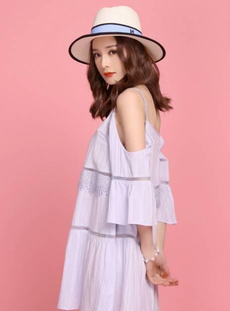 而且這姑娘，真的是使出了渾身解數(shù)來模仿楊冪??！