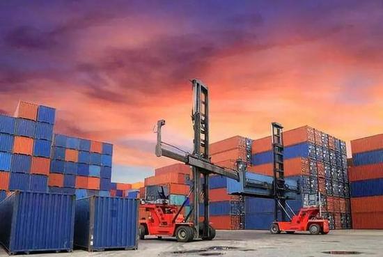 5月30日召開的國務院常務會議決定較大范圍下調(diào)日用消費品進口關稅。